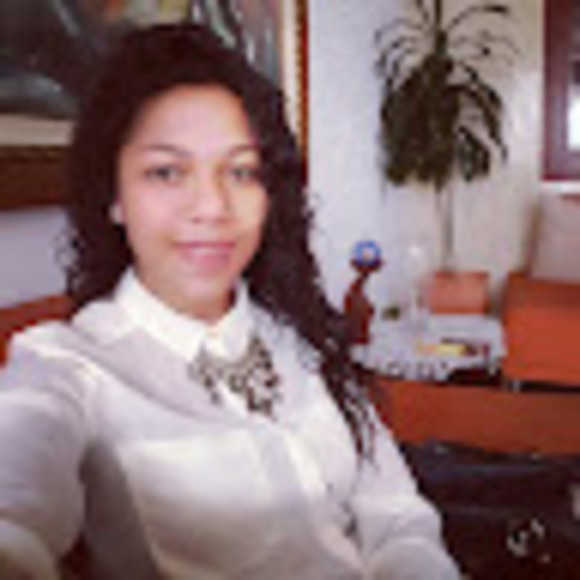 Meet your Posher, Lorena - Picture 1 of 1